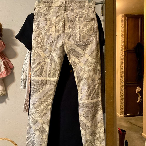 7 FOR ALL MANKIND snake/python print jeans - Picture 11 of 16